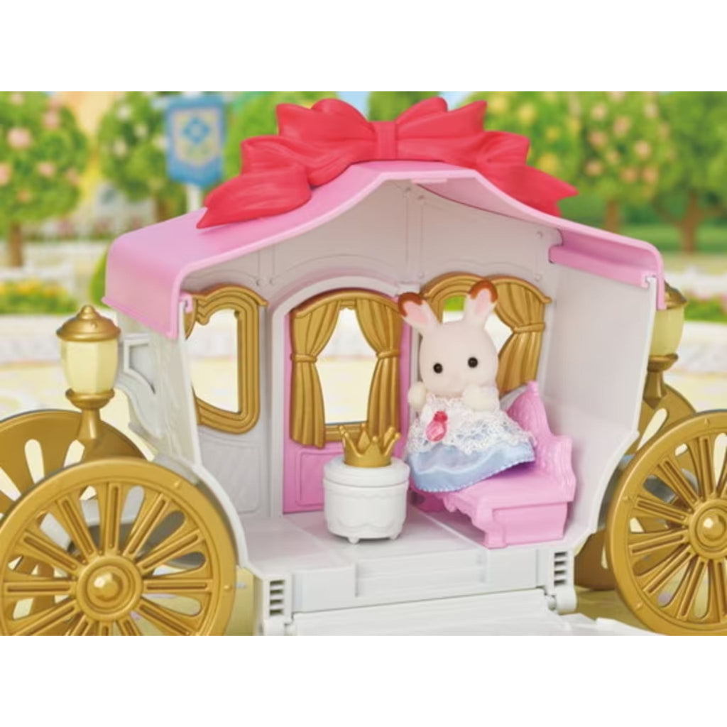 Critter inside of Calico Royal Carriage Set